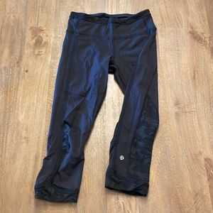 Lululemon crop with copper stitching detail